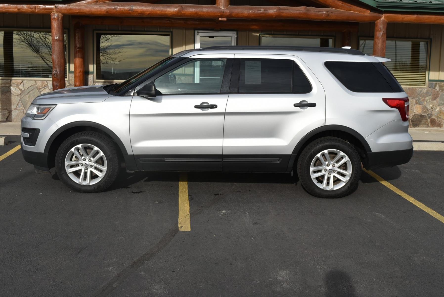 2017 Silver /Tan Ford Explorer (1FM5K8B87HG) with an 3.5L V-6 TI-VCT engine, 6-Speed Selectshift transmission, located at 1600 E Hwy 44, Rapid City, SD, 57703, (605) 716-7878, 44.070232, -103.171410 - Photo #3